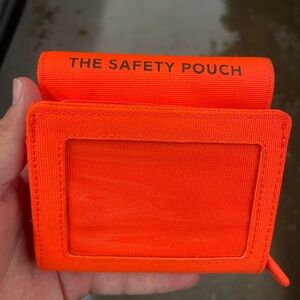 The safety Pouch